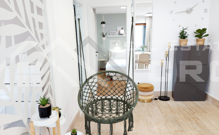 Real Estate Čiovo - Fully Furnished Apartment with Garden and Shared Pool  (14)