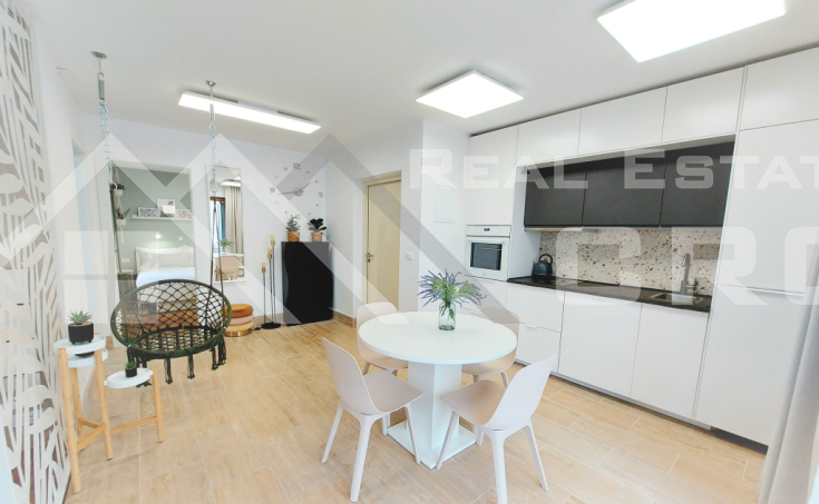 Real Estate Čiovo - Fully Furnished Apartment with Garden and Shared Pool  (15)