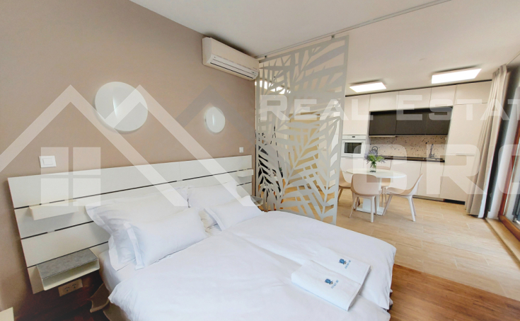 Real Estate Čiovo - Fully Furnished Apartment with Garden and Shared Pool  (17)