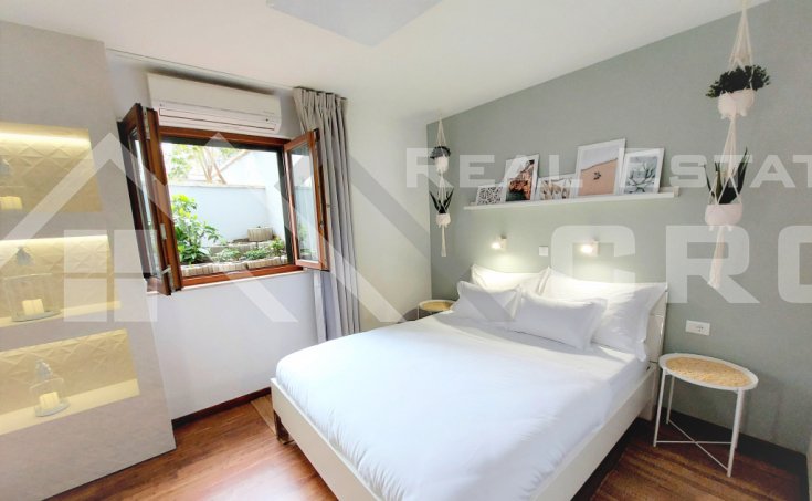 Real Estate Čiovo - Fully Furnished Apartment with Garden and Shared Pool  (2)
