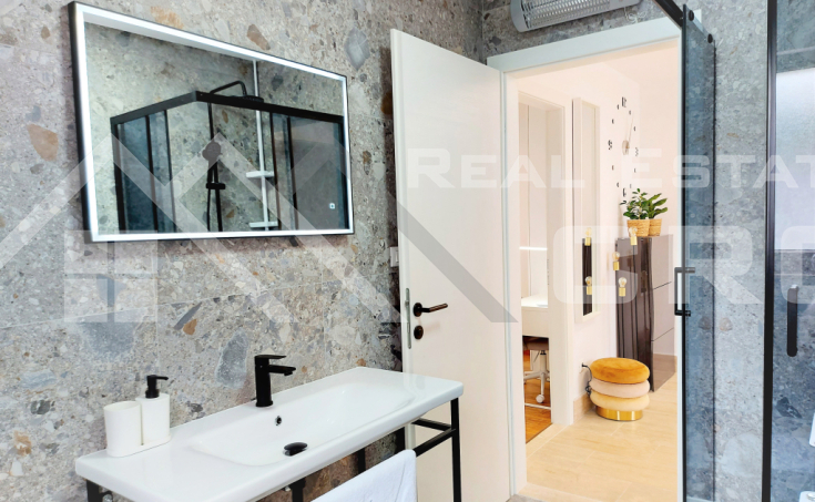 Real Estate Čiovo - Fully Furnished Apartment with Garden and Shared Pool  (3)