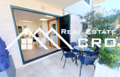 Real Estate Čiovo - Fully Furnished Apartment with Garden and Shared Pool  (5)
