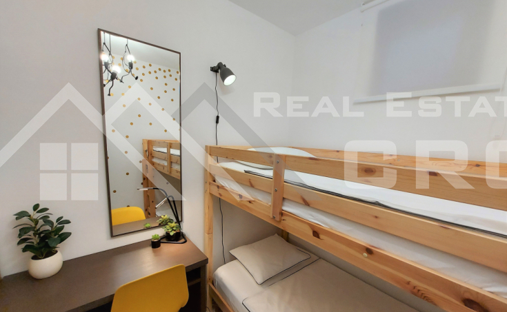 Čiovo Real Estate - Two-bedroom apartment with a large covered terrace and a swim (7)