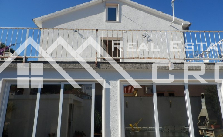 Kuća na jako atraktivnoj lokaciji na prodaju, otok Brač (3)