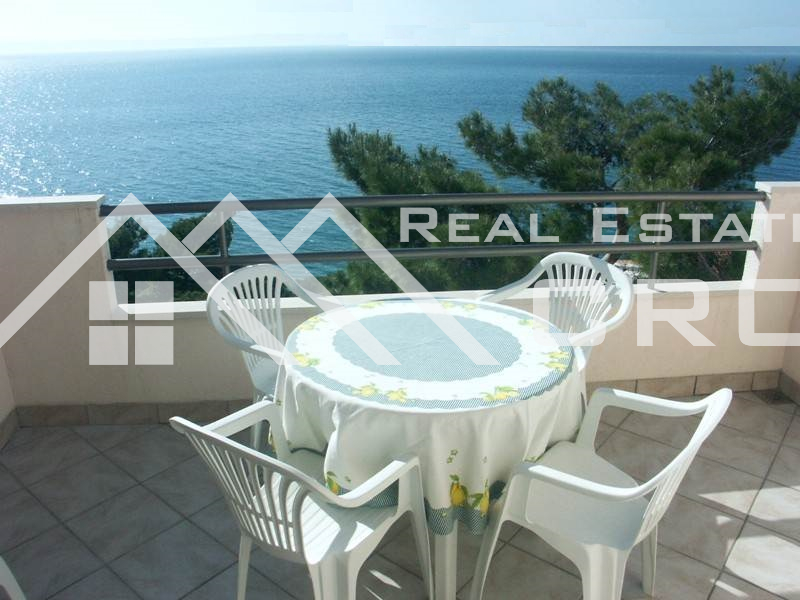 Baska Voda properties Luxurious villa with a swimming pool in a very