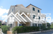 BR126, Brac properties - Flat for sale in Supetar