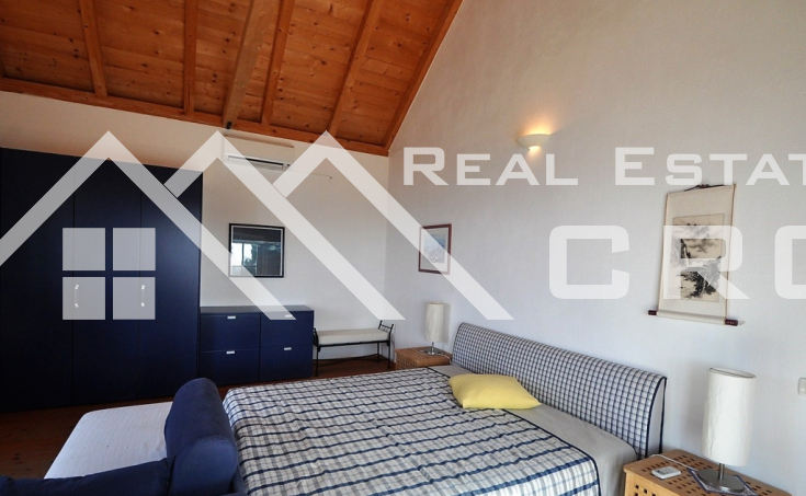 Villa in the first line to the sea for sale, Brac island (6)