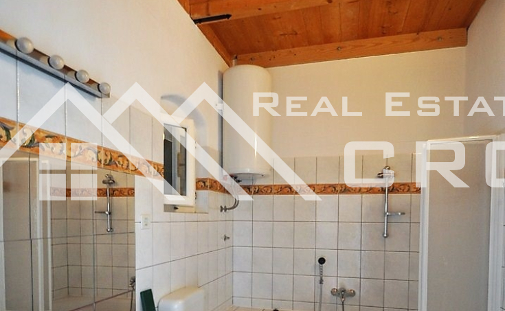 Villa in the first line to the sea for sale, Brac island (9)