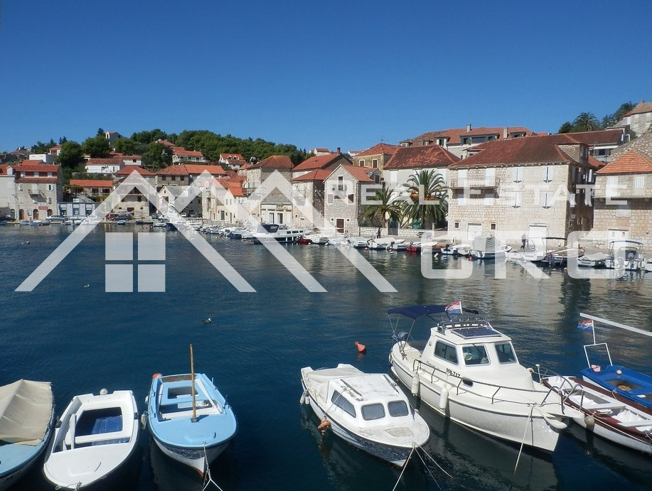 Brac properties Stone house for sale, first line to the sea, Milna