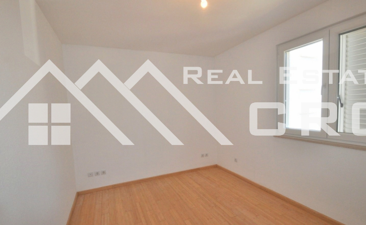 Three bedroom apartment on attractive location, for sale, Bol, Brac island (4)
