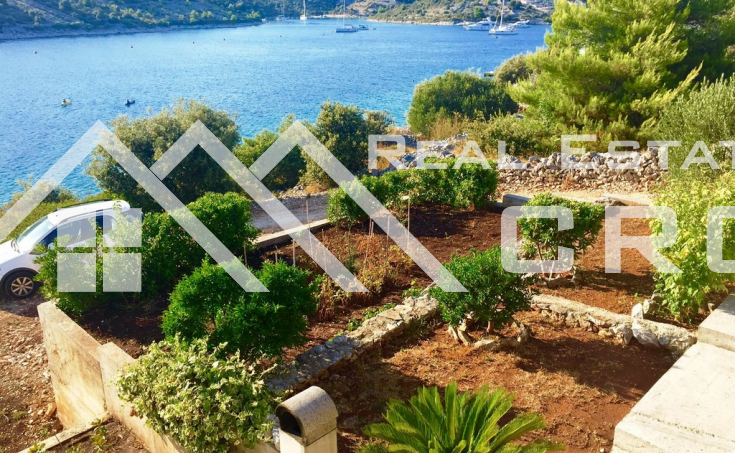 House in the first row to the sea for sale, Vinisce (2)