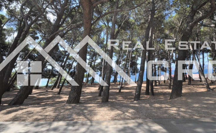 House for sale in the first line to the sea, Bol, Brac island (1)