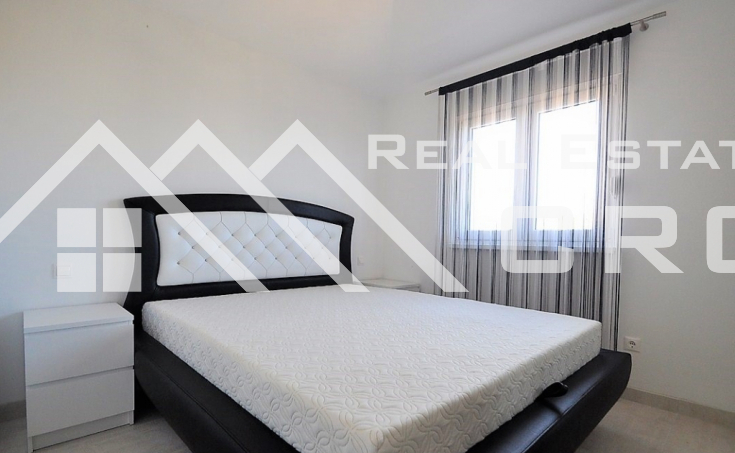 Apartment in a very attractive location in Ciovo (7)