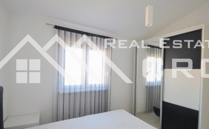 Apartment in a very attractive location in Ciovo (8)