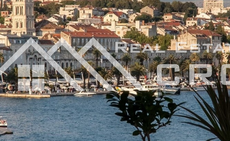 Split properties - Beautiful apartment in the first row to the sea for sale, Split