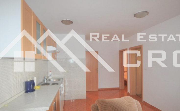 Three bedroom apartment for sale, attractive location in Bol, Brac island (2)
