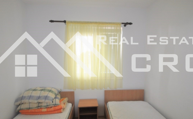 Three bedroom apartment for sale, attractive location in Bol, Brac island (3)