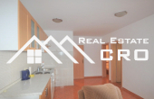 Three bedroom apartment for sale, attractive location in Bol, Brac island (2)