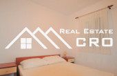 Three bedroom apartment for sale, attractive location in Bol, Brac island (4)