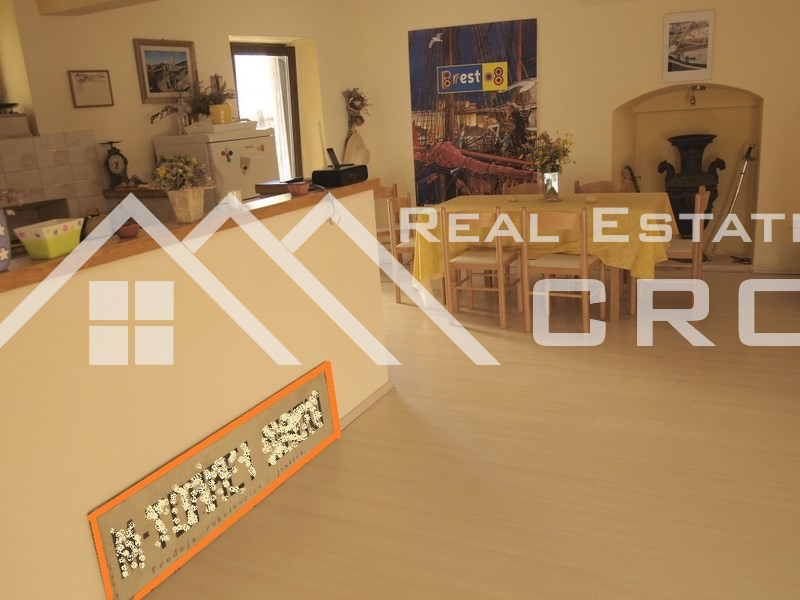 Vis properties Renovated stone house for sale in the centre of Komiza