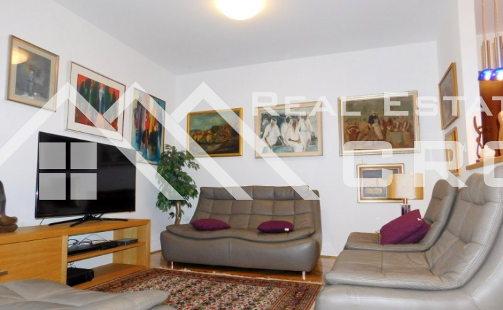 Nicely decorated two bedroom flat for sale in the centre of Split (5)