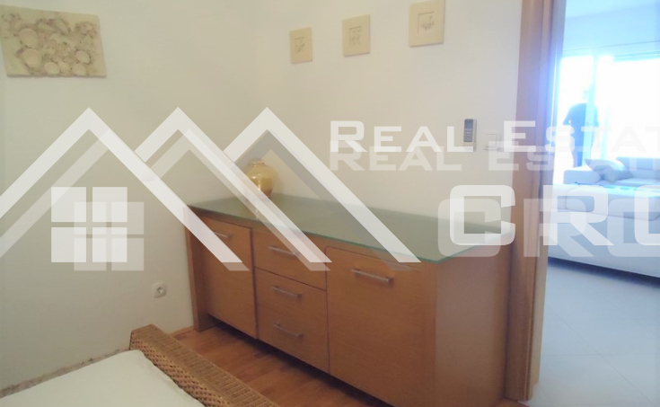 Three bedroom apartment for sale on attractive location in Okrug, Ciovo island (12)