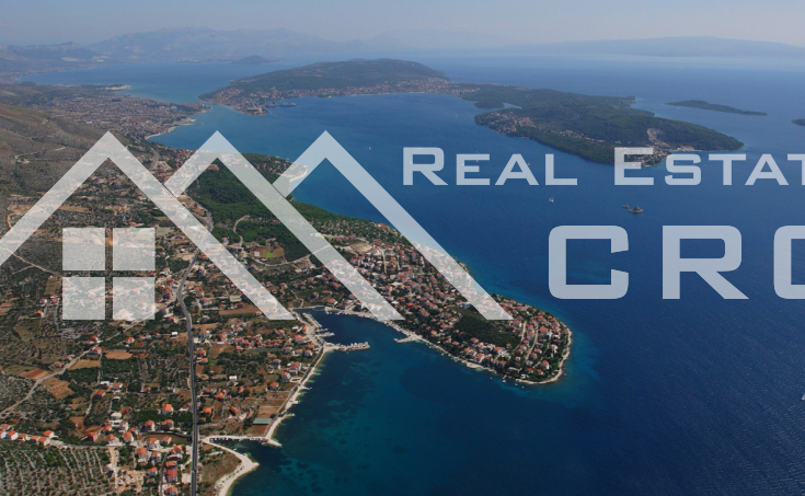 House for sale with courtyard and sea view, surroundings of Trogir (10)