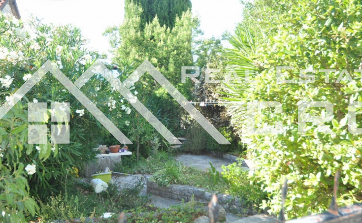 Freestanding house with a sea view for sale, Postira, Brač (4)