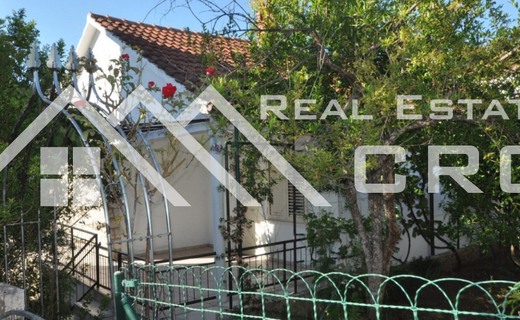 Freestanding house with a sea view for sale, Postira, Brač (5)