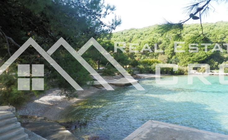 Freestanding house with a sea view for sale, Postira, Brač (9)