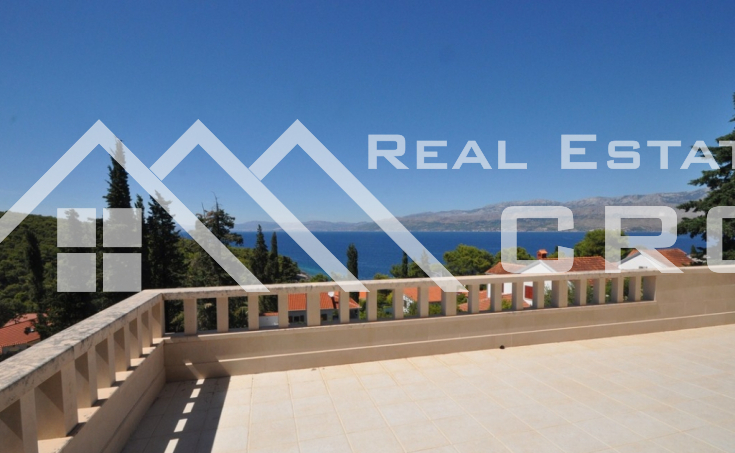 House for sale with beautiful sea view, Postira, Brač (11)