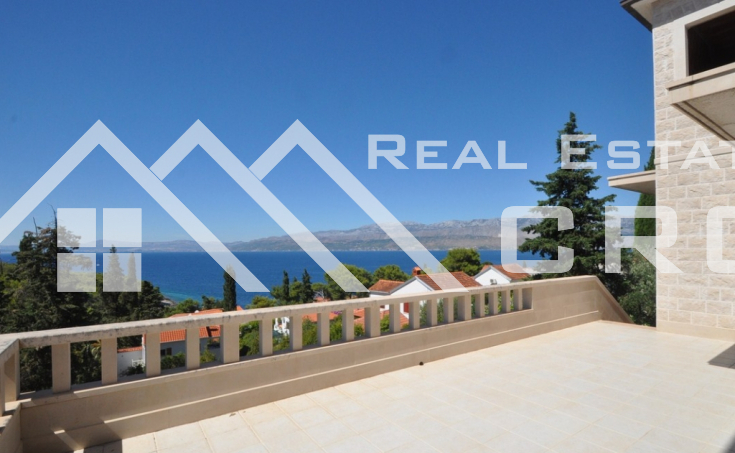 House for sale with beautiful sea view, Postira, Brač (12)