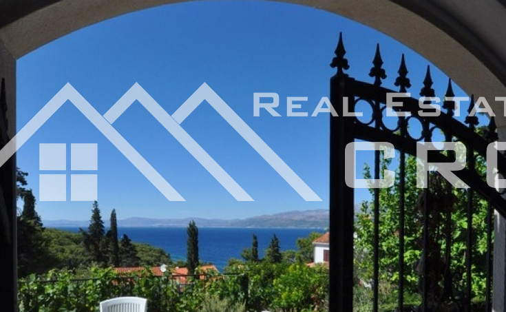 House for sale with beautiful sea view, Postira, Brač (16)