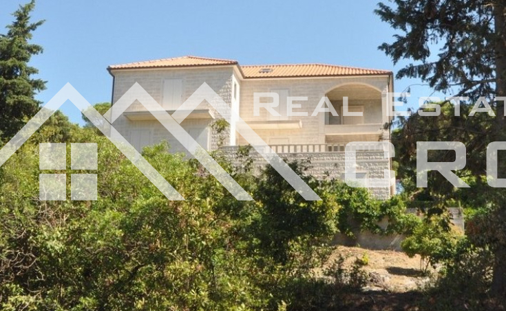 House for sale with beautiful sea view, Postira, Brač (4)