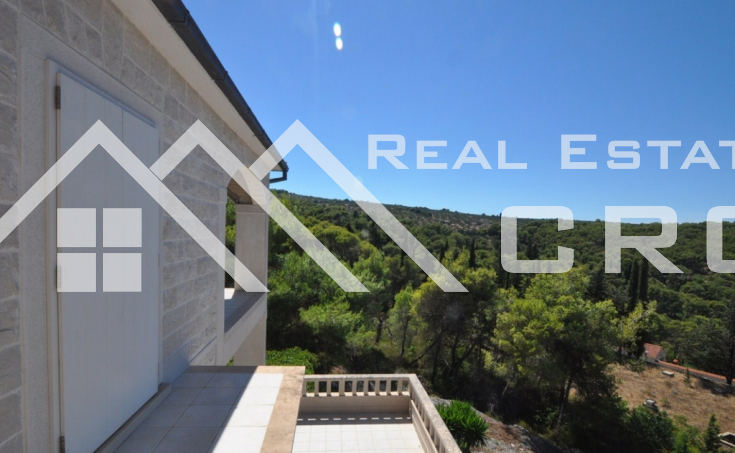 House for sale with beautiful sea view, Postira, Brač (5)