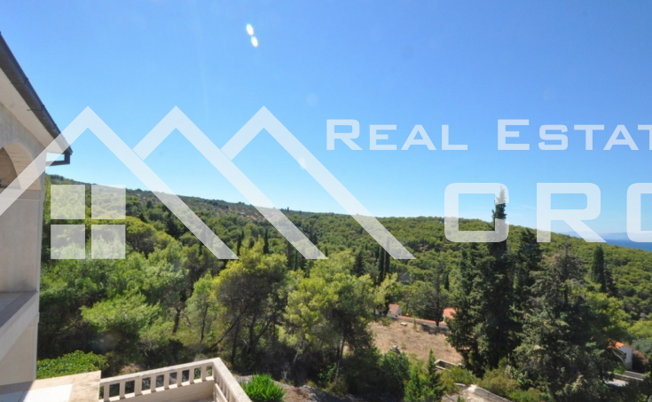 House for sale with beautiful sea view, Postira, Brač (6)