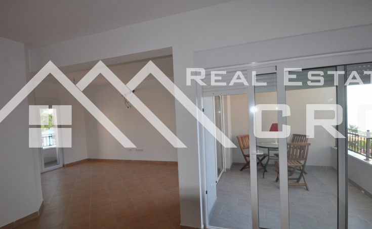 Apartment for sale on attractive location, Southern part of Ciovo (2)