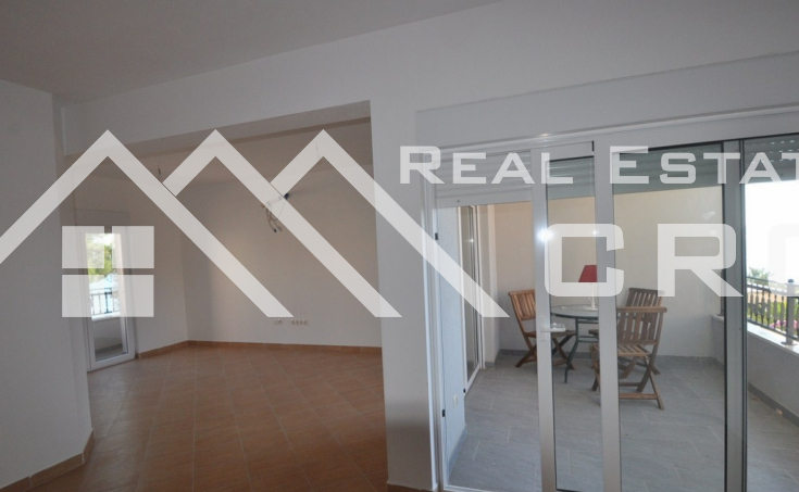 Apartment for sale on attractive location, Southern part of Ciovo (2)