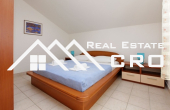 One bedroom apartment with sea view for sale (2)