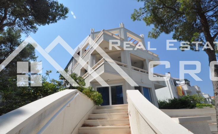 Newbuilt  villa on seafront for sale, Brac  (23)