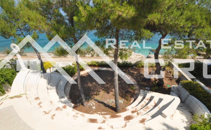 Newbuilt  villa on seafront for sale, Brac  (4)
