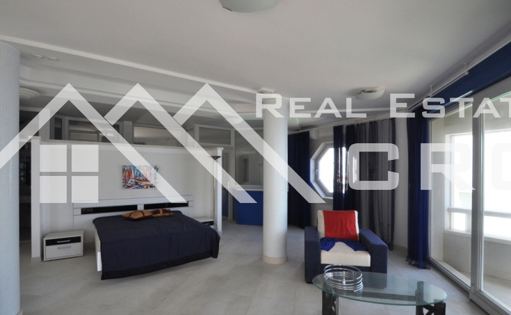 Newbuilt  villa on seafront for sale, Brac  (6)
