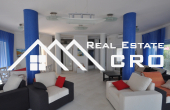 Newbuilt  villa on seafront for sale, Brac  (26)
