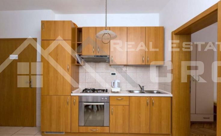 Large apartment villa in a serene environment with a view of the sea, for sale (3)