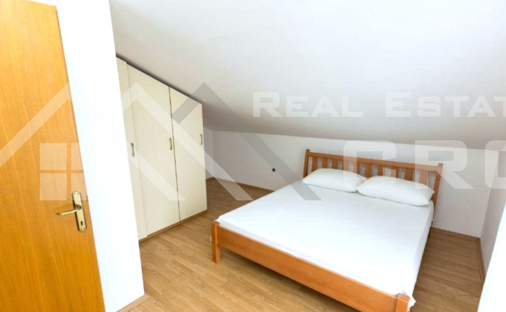 Large apartment villa in a serene environment with a view of the sea, for sale (4)
