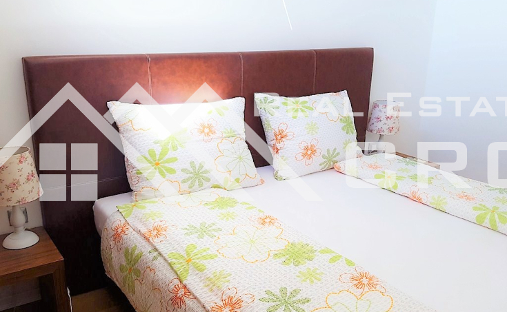Luxurious apartment with sea views, near a lovely beach and amenities, for sale (1)