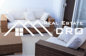 Luxurious apartment with sea views, near a lovely beach and amenities, for sale (3)