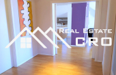 Luxurious apartment with sea views, near a lovely beach and amenities, for sale (8)