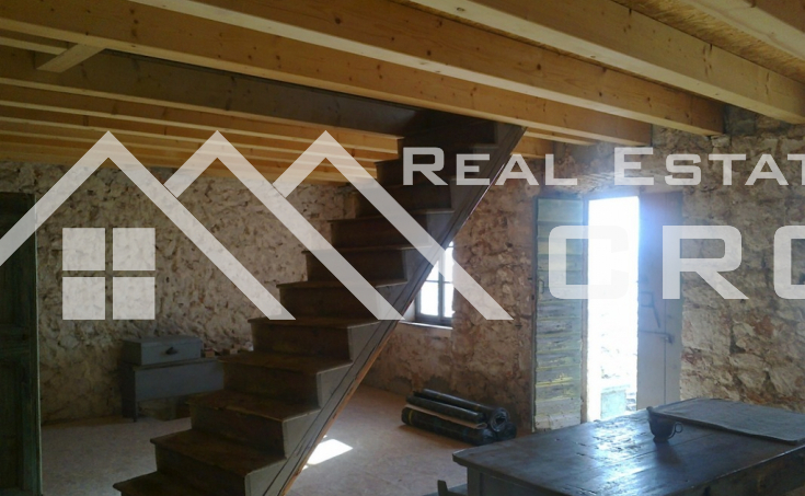 Old stone house with stunning sea view for sale in Murvica, Brac (4)