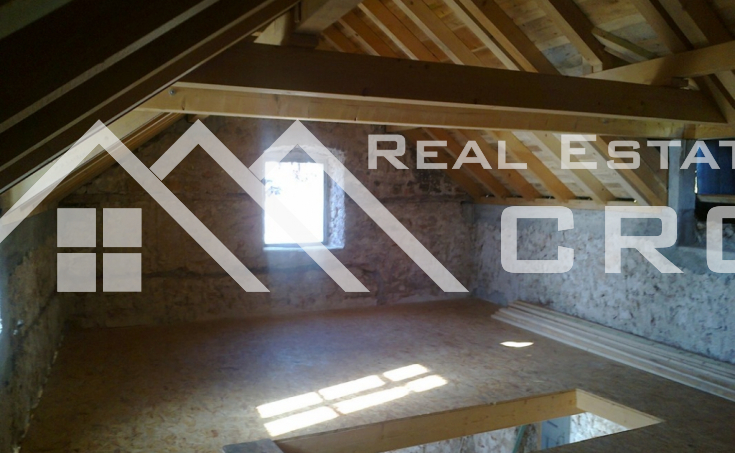 Old stone house with stunning sea view for sale in Murvica, Brac (5)
